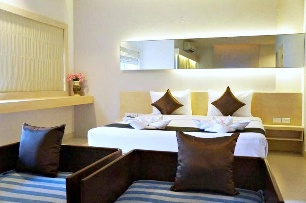 Khuang Singh Hotel Chiang Mai Bagian luar foto