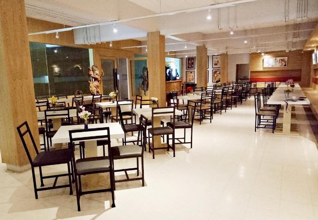 Khuang Singh Hotel Chiang Mai Bagian luar foto