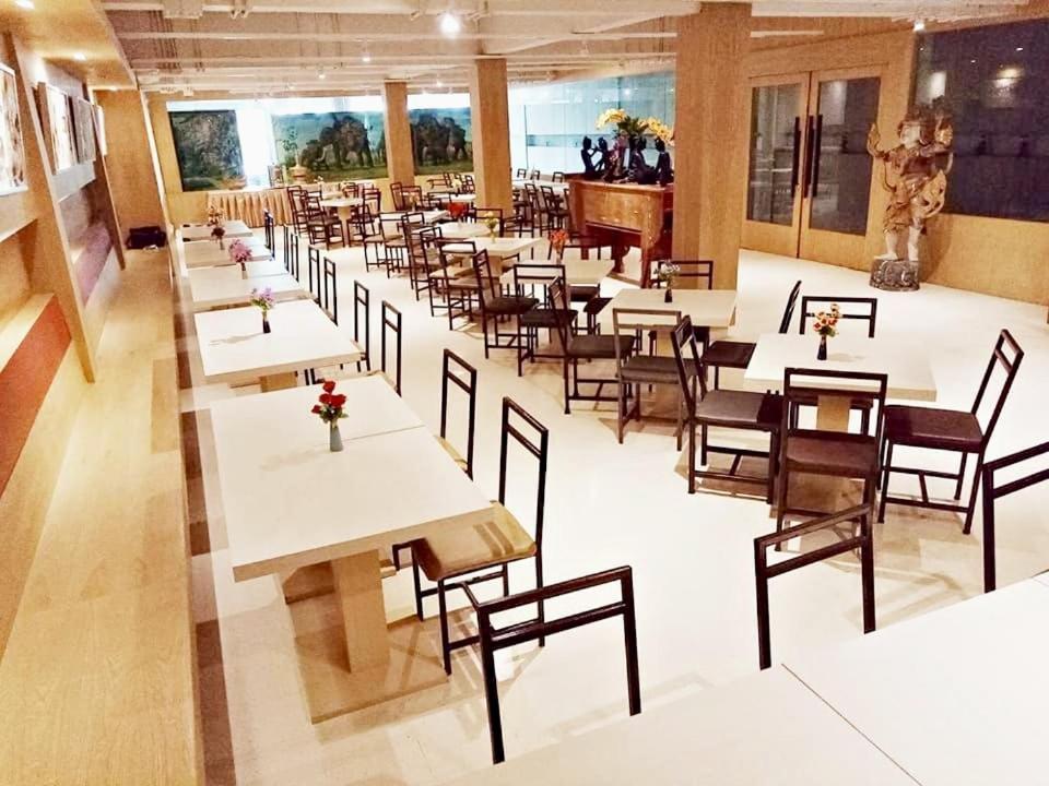 Khuang Singh Hotel Chiang Mai Bagian luar foto